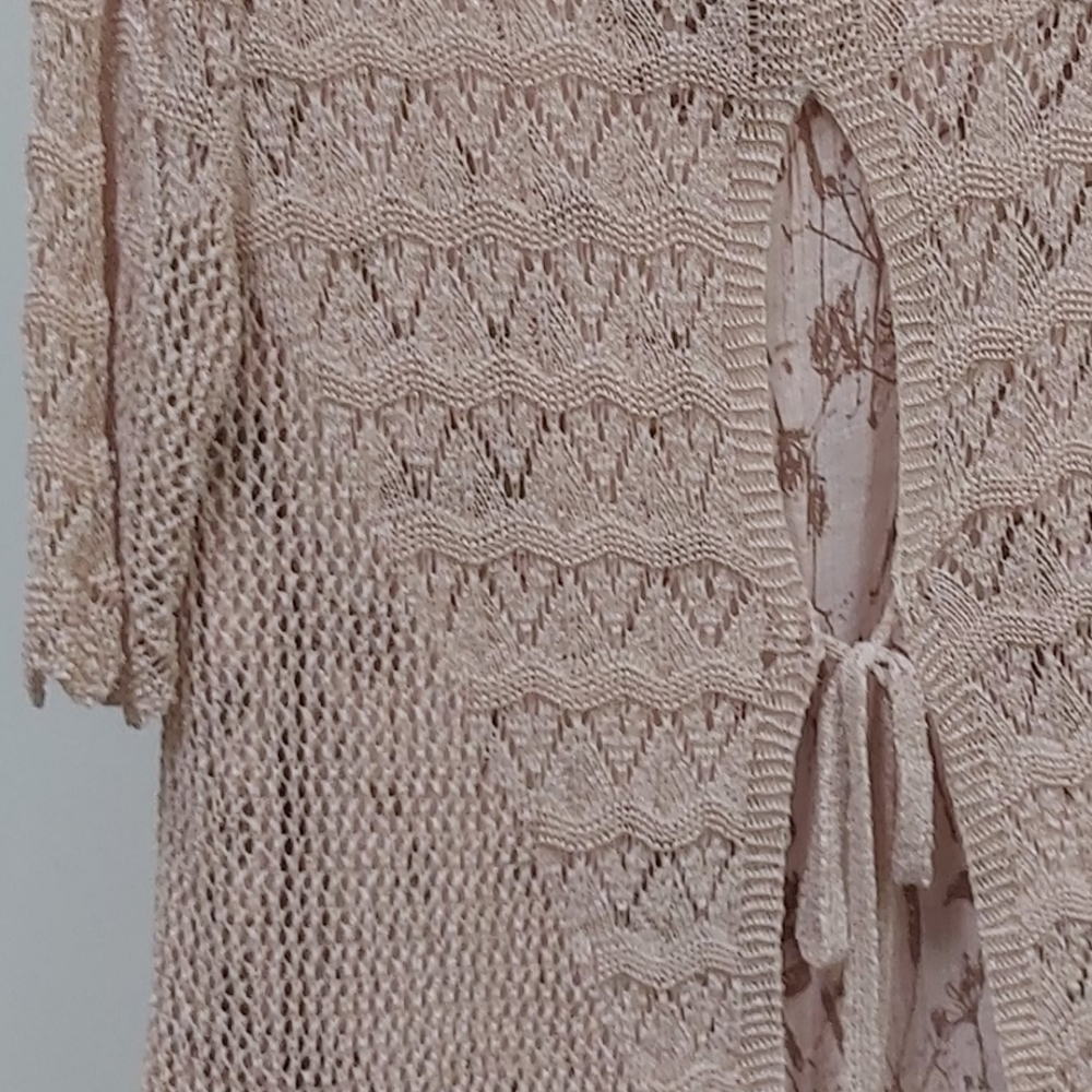 Breezy tank with crochet overlay top - Picture 6 of 7